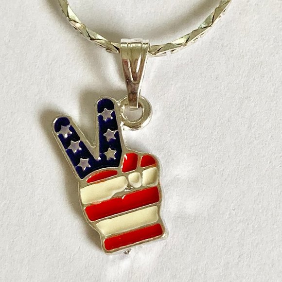 USA American Flag Necklace Patriotic July 4th Peace Sign Groovy Silver Plated - Picture 5 of 9